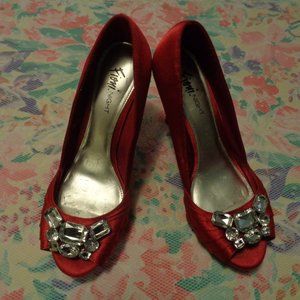 RICH GIRL FIONI NIGHT RED SATIN BEJEWELED HIGH HEELED SHOES 7 & 12